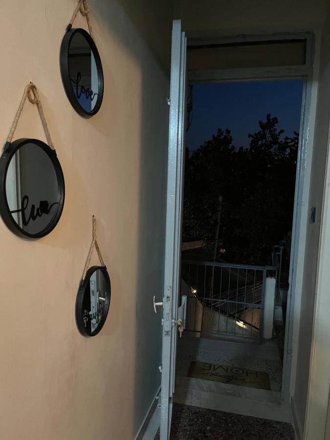 Retro Apartment Patras Exterior photo